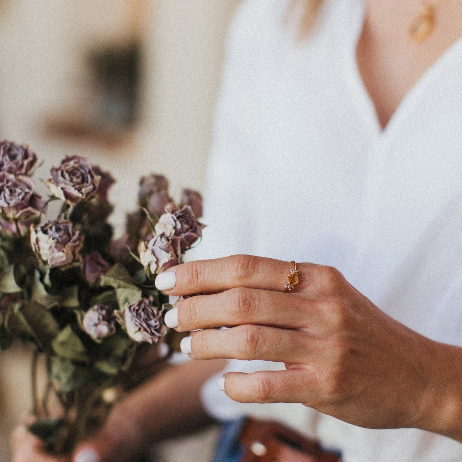 Anillo de oro Aura / Vanagloria - Camomile Bouquet