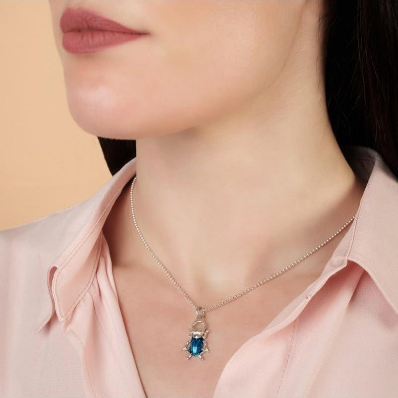 Colgante Blue Beetle