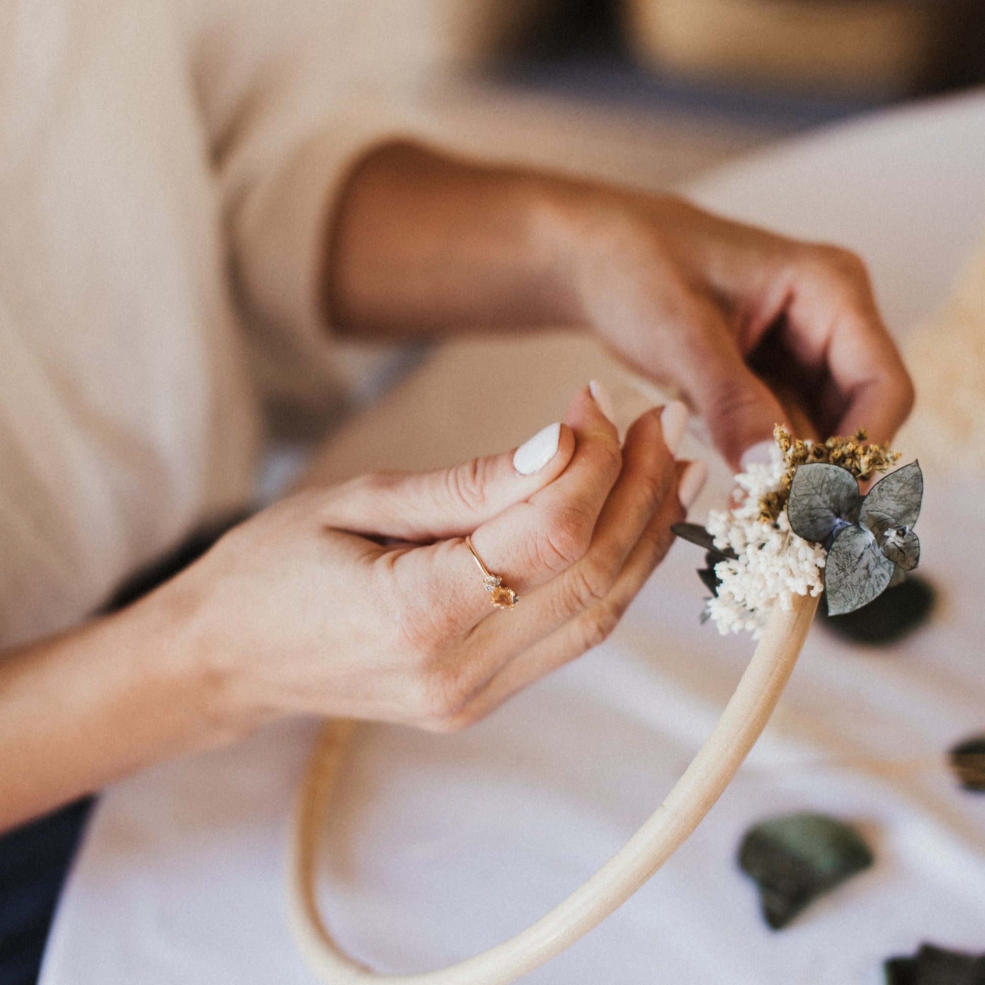 Anillo de oro Aura / Vanagloria - Camomile Bouquet